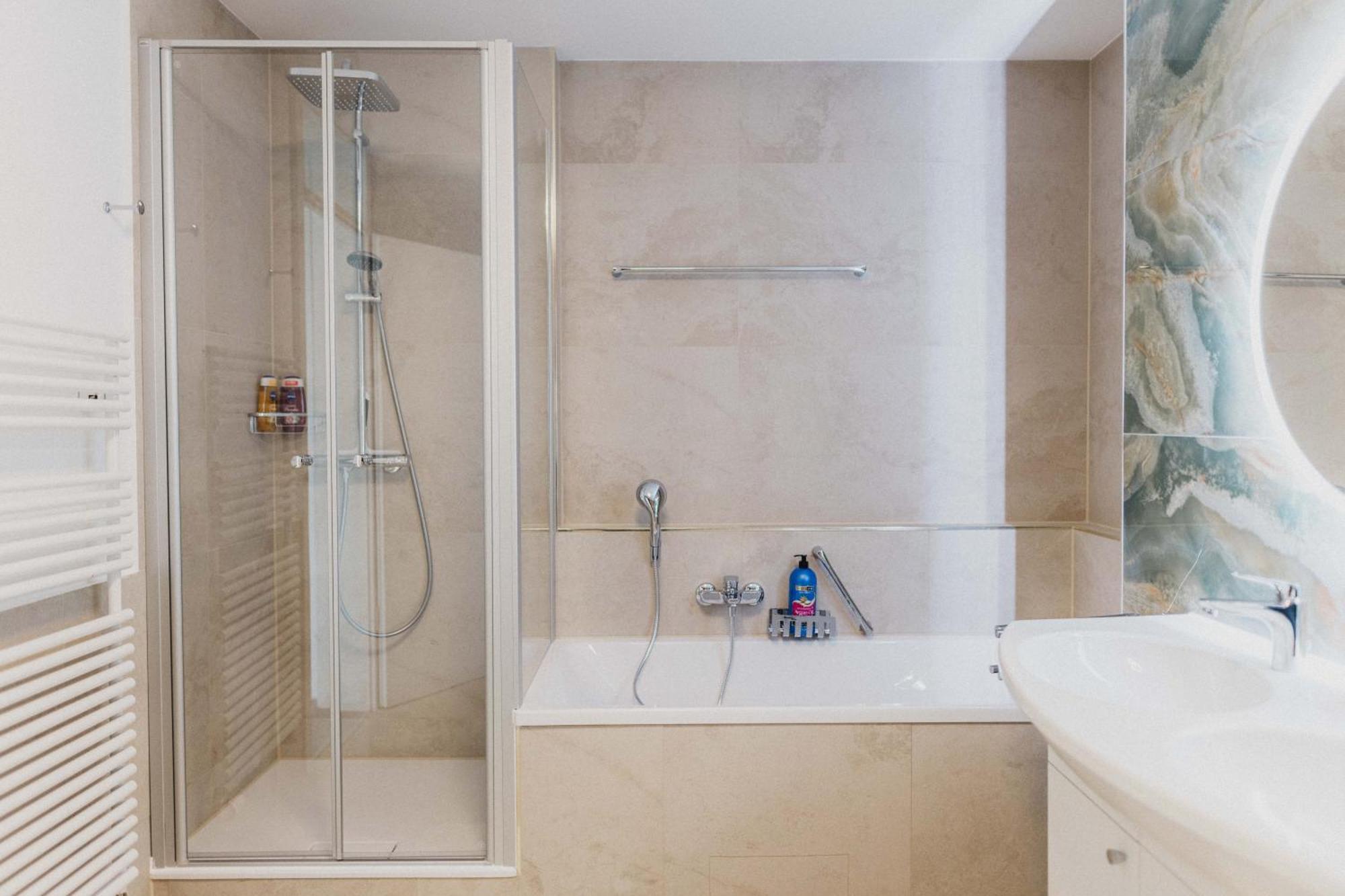 Luxury 4 Bedroom Apartment/Therme Erding/Parking المظهر الخارجي الصورة